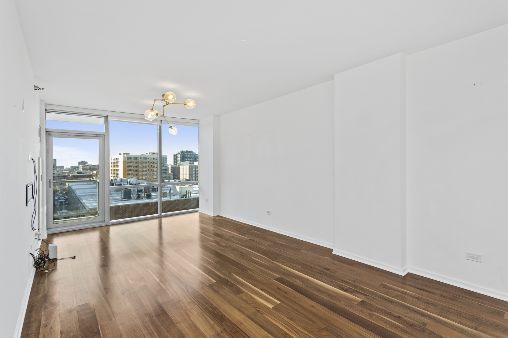 123 S GREEN Street Unit: 709B