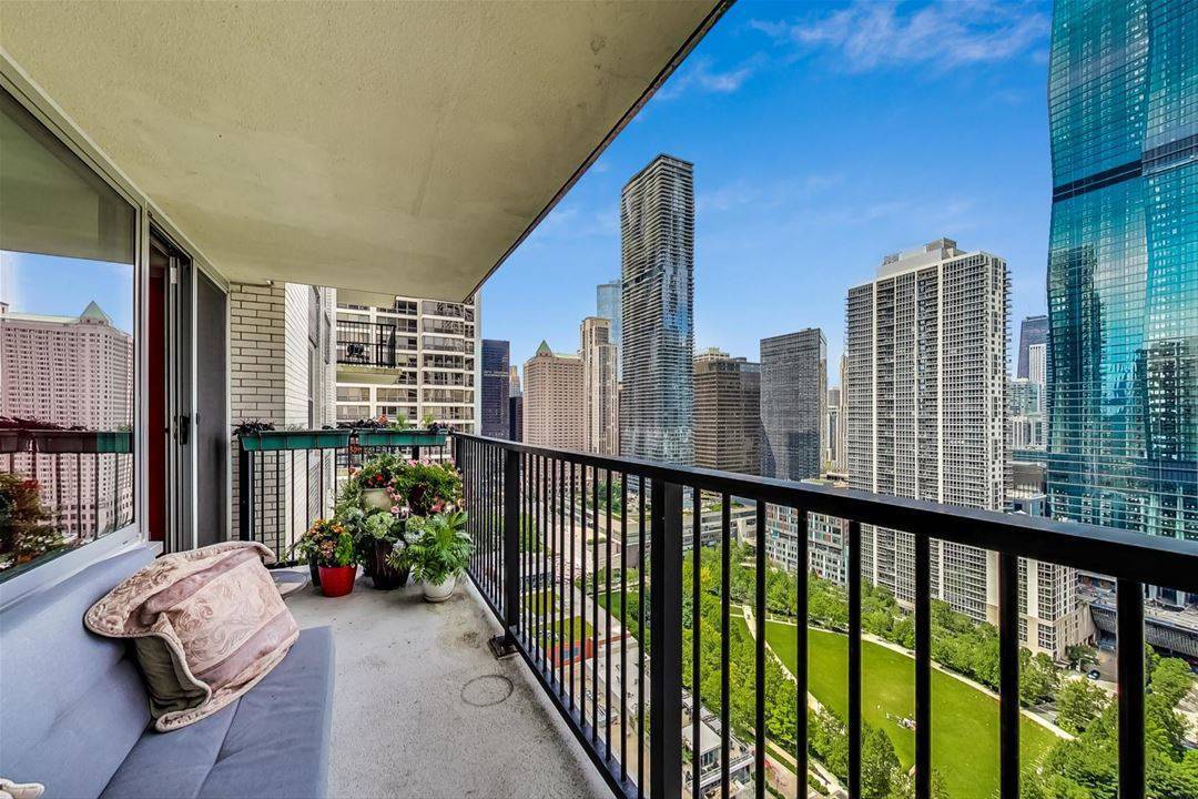 400 E Randolph Street Unit: 3018
