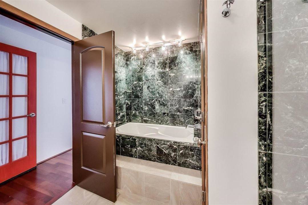 400 E Randolph Street Unit: 3018