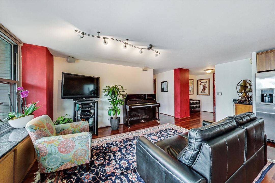 400 E Randolph Street Unit: 3018