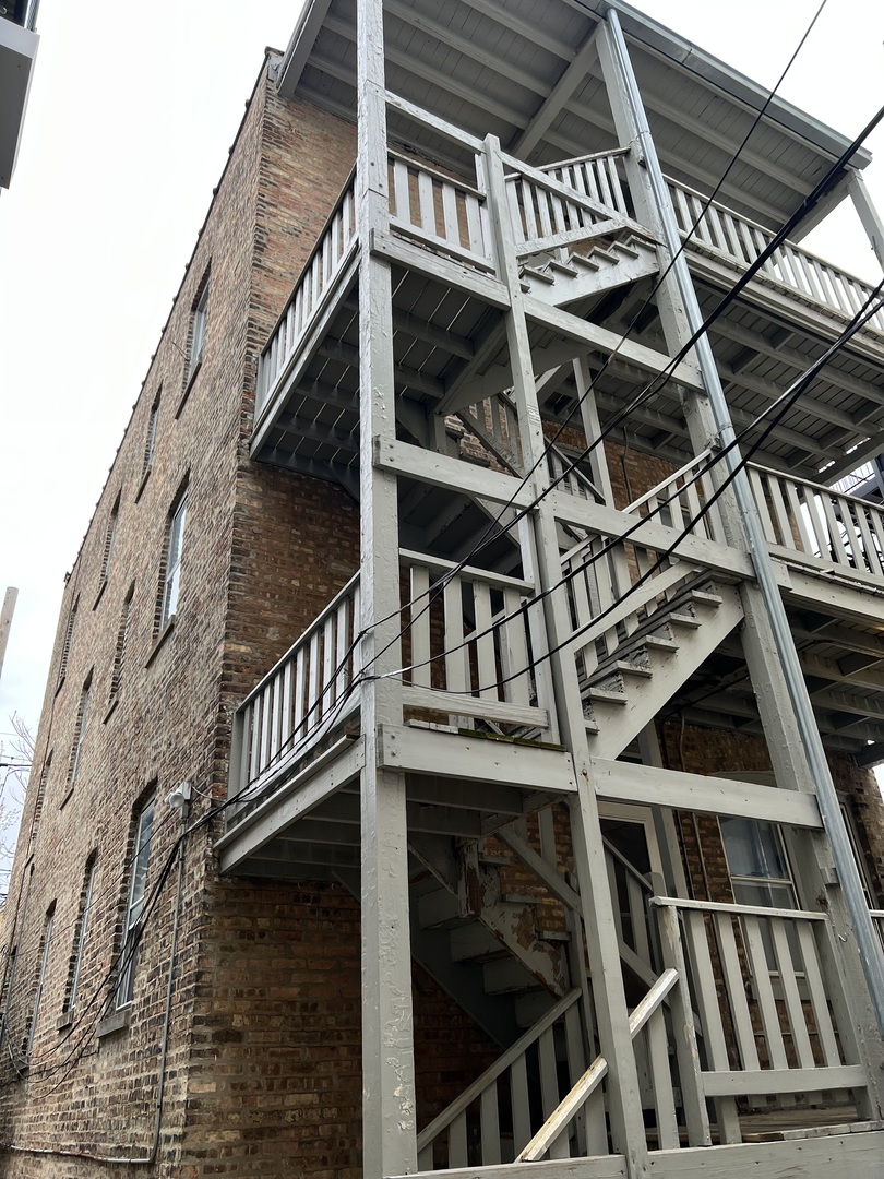 876 N Marshfield Avenue Unit: 1R