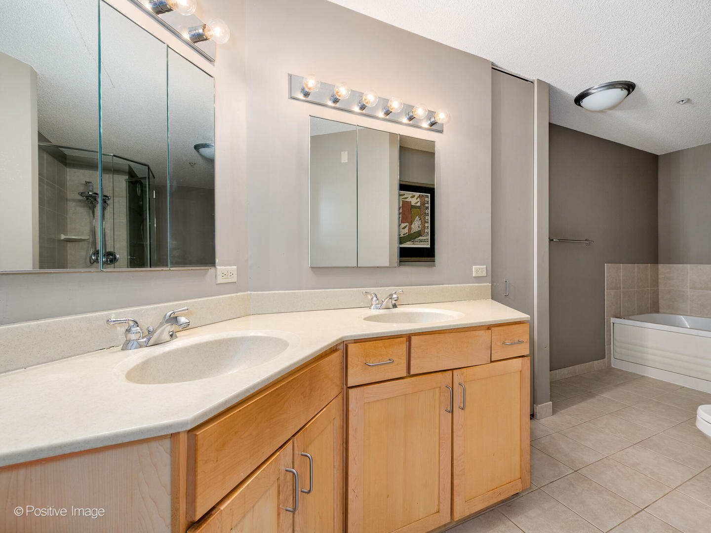 222 N Columbus Drive Unit: 4803