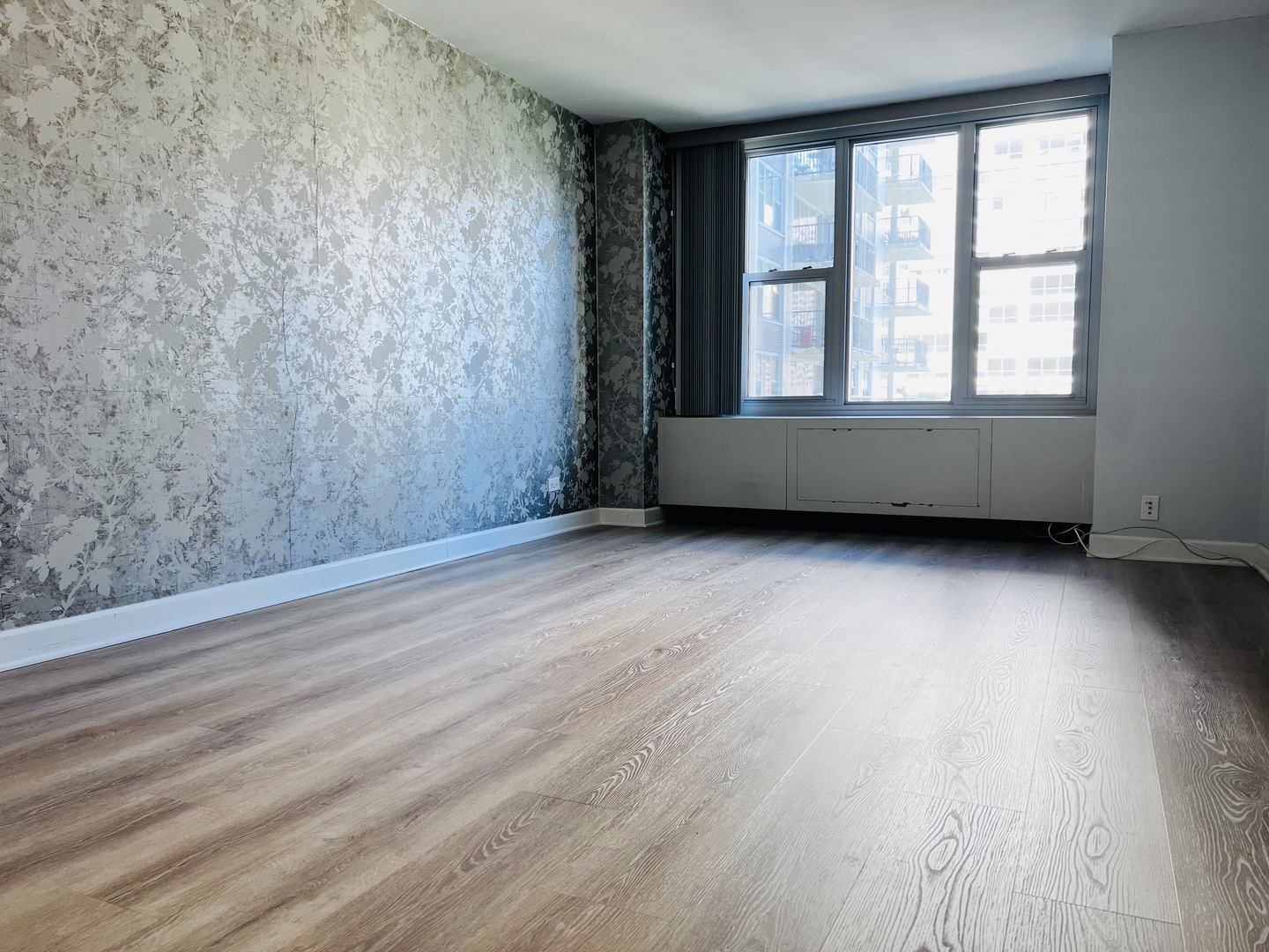 400 E RANDOLPH Street Unit: 2324