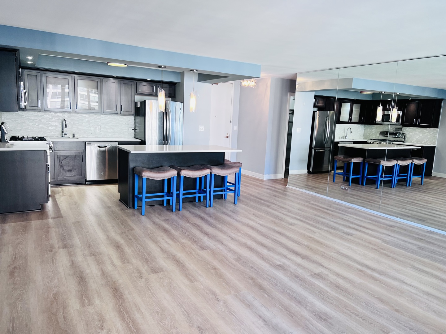400 E RANDOLPH Street Unit: 2324