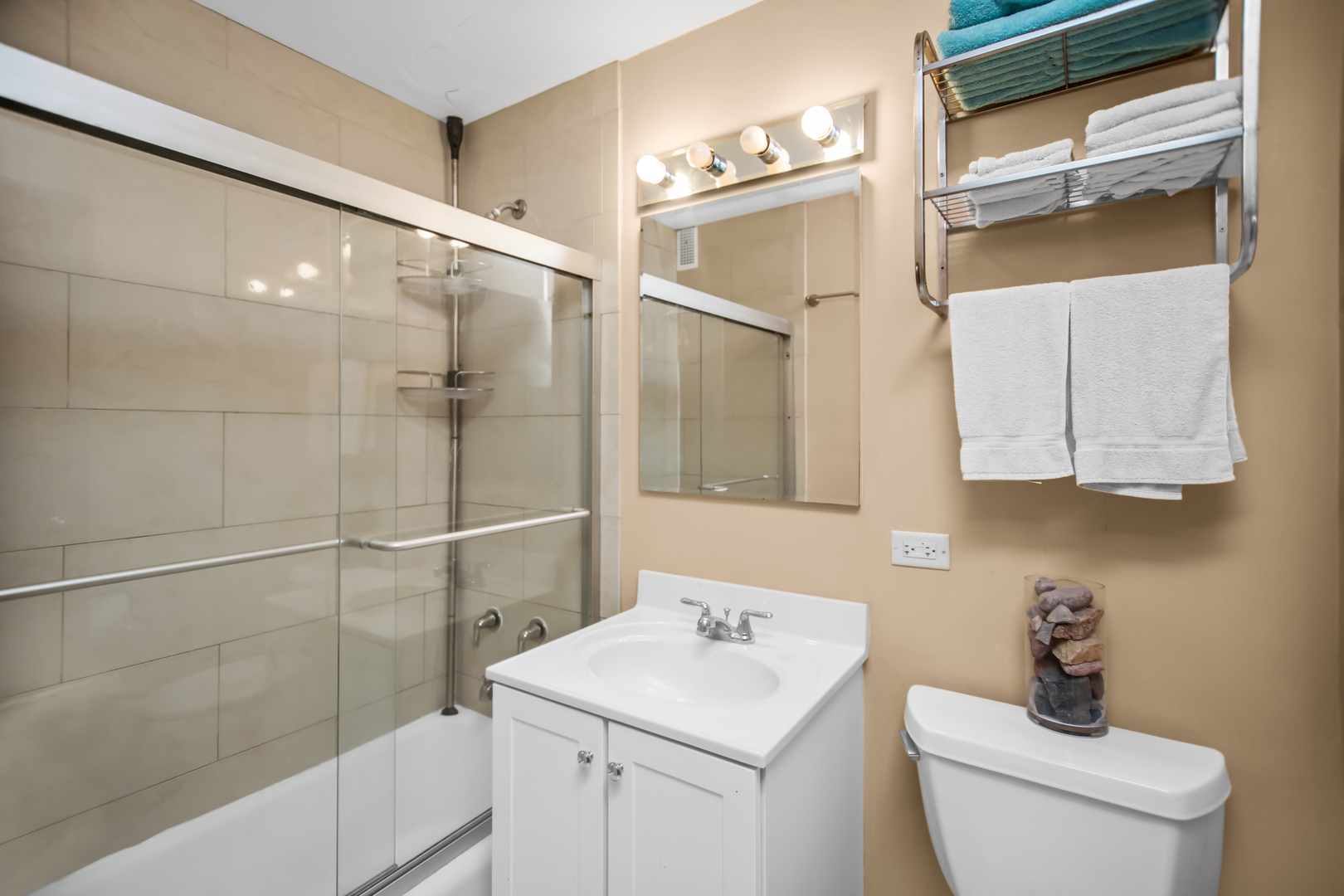 400 E RANDOLPH Street Unit: 1825