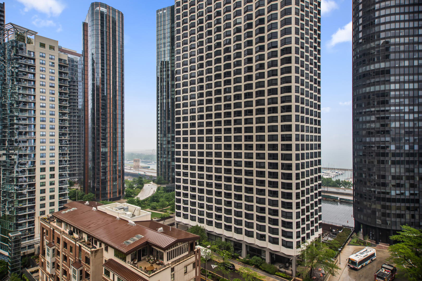 400 E RANDOLPH Street Unit: 1825