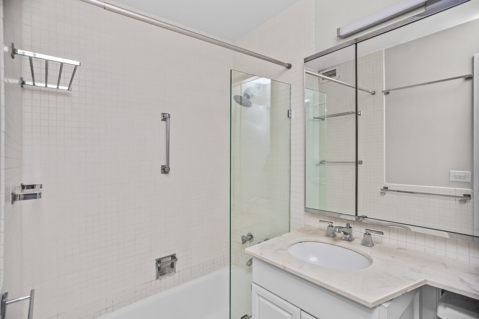 400 E Randolph Street Unit: 1217
