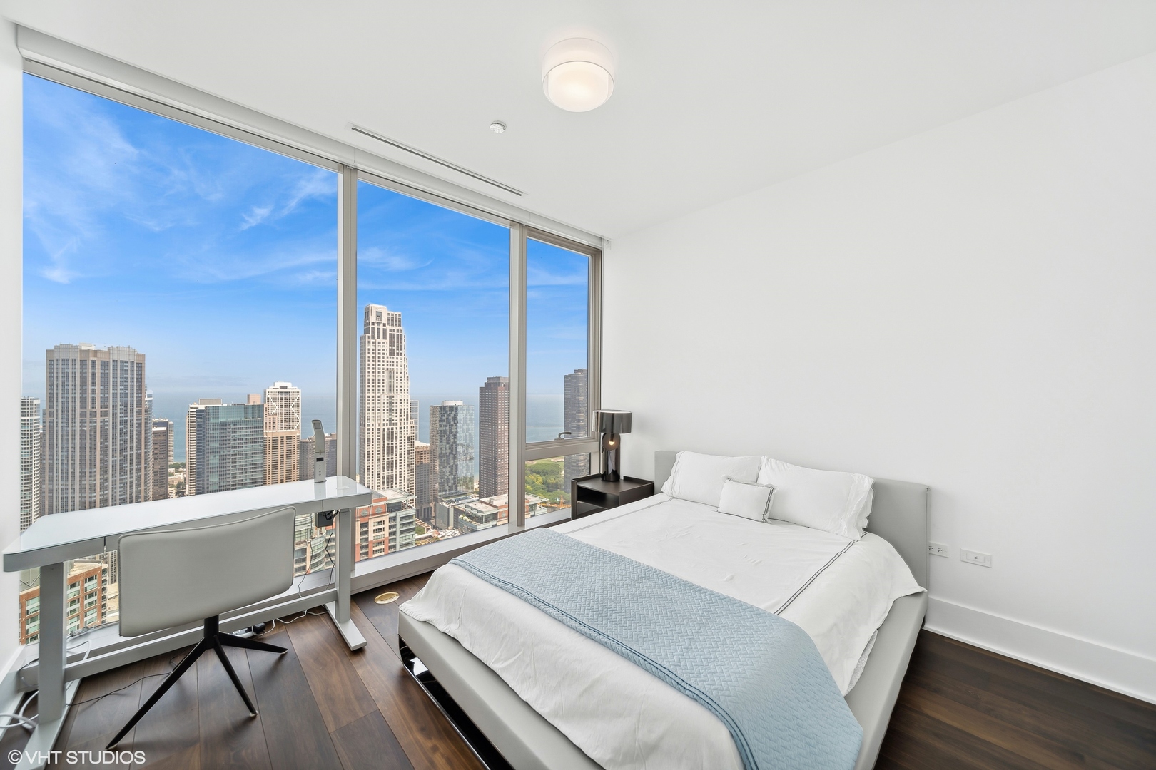 363 E Wacker Drive Unit: 4304