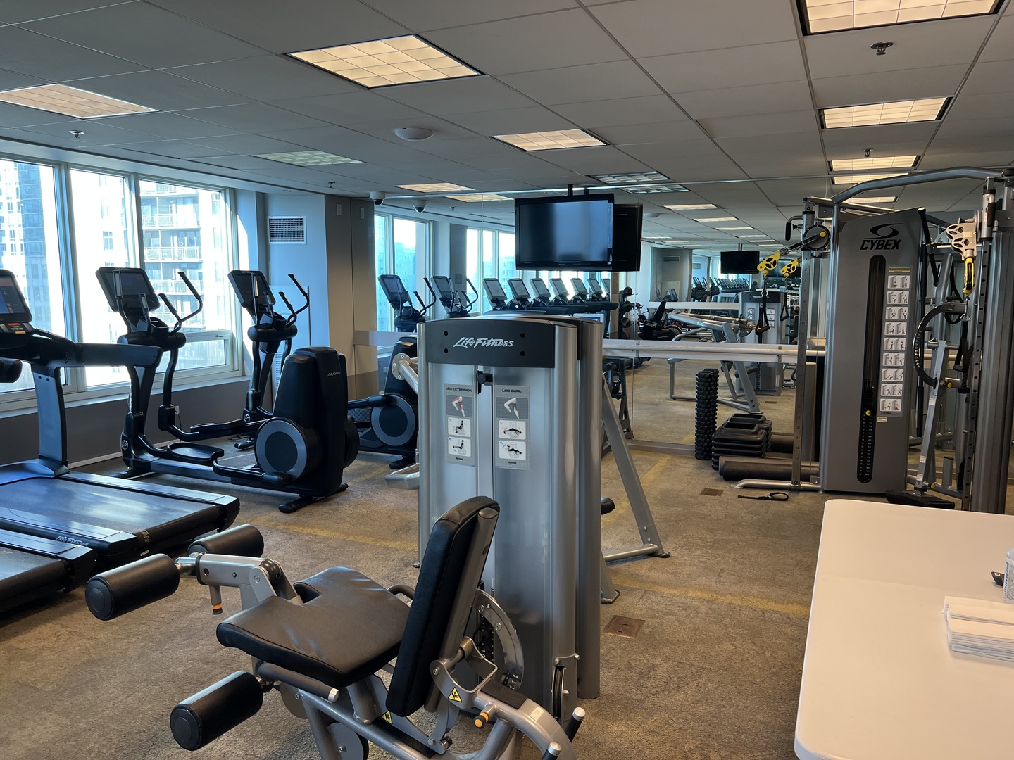 33 W ONTARIO Street Unit: 42EN