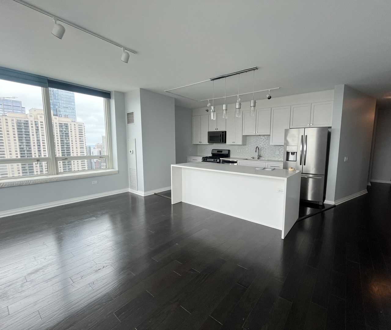 33 W ONTARIO Street Unit: 42EN