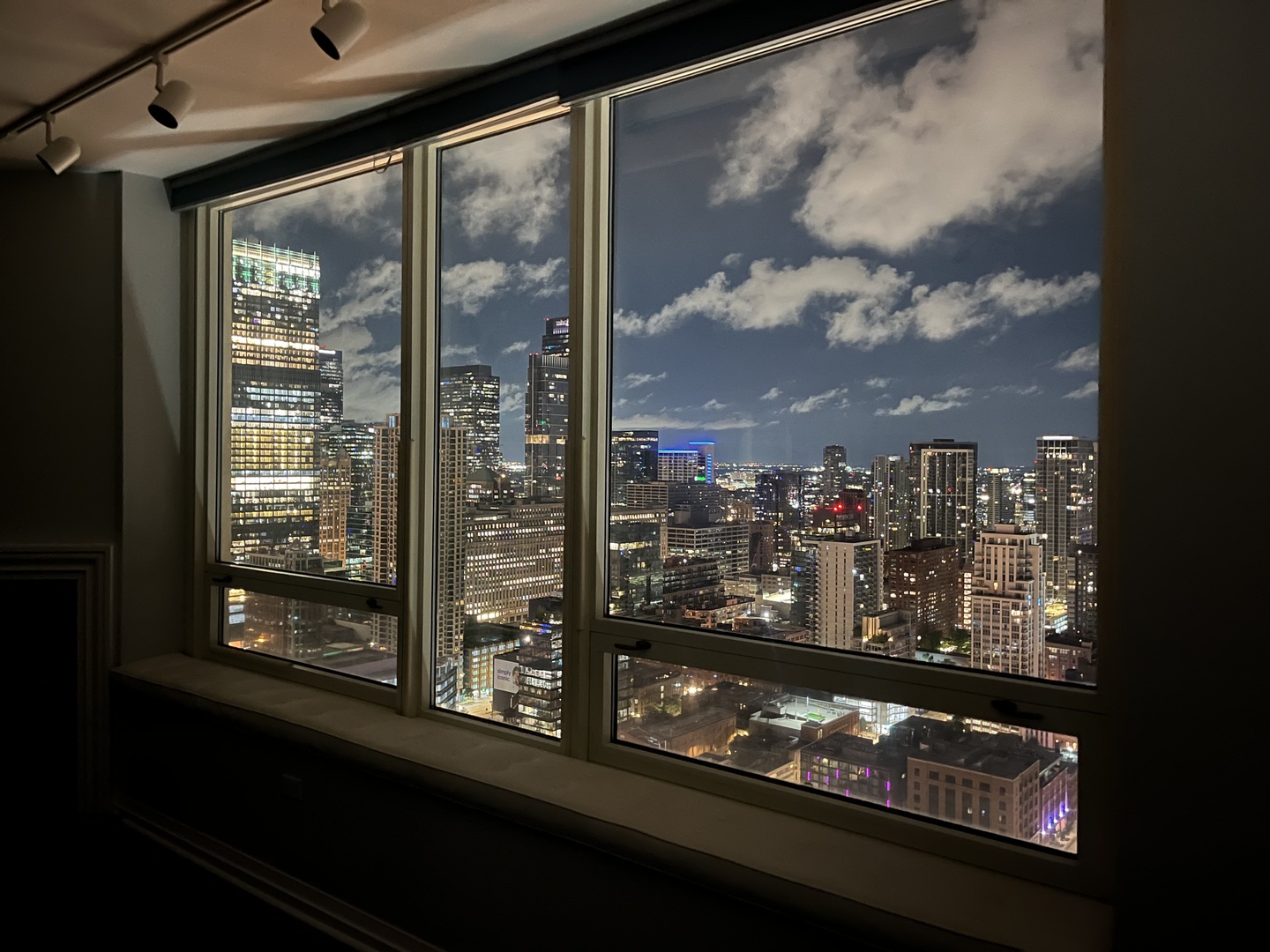 33 W ONTARIO Street Unit: 42EN