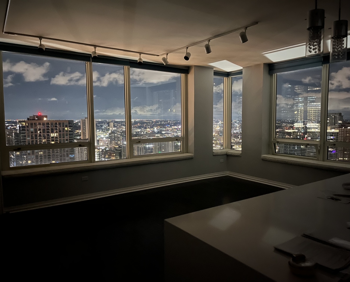 33 W ONTARIO Street Unit: 42EN