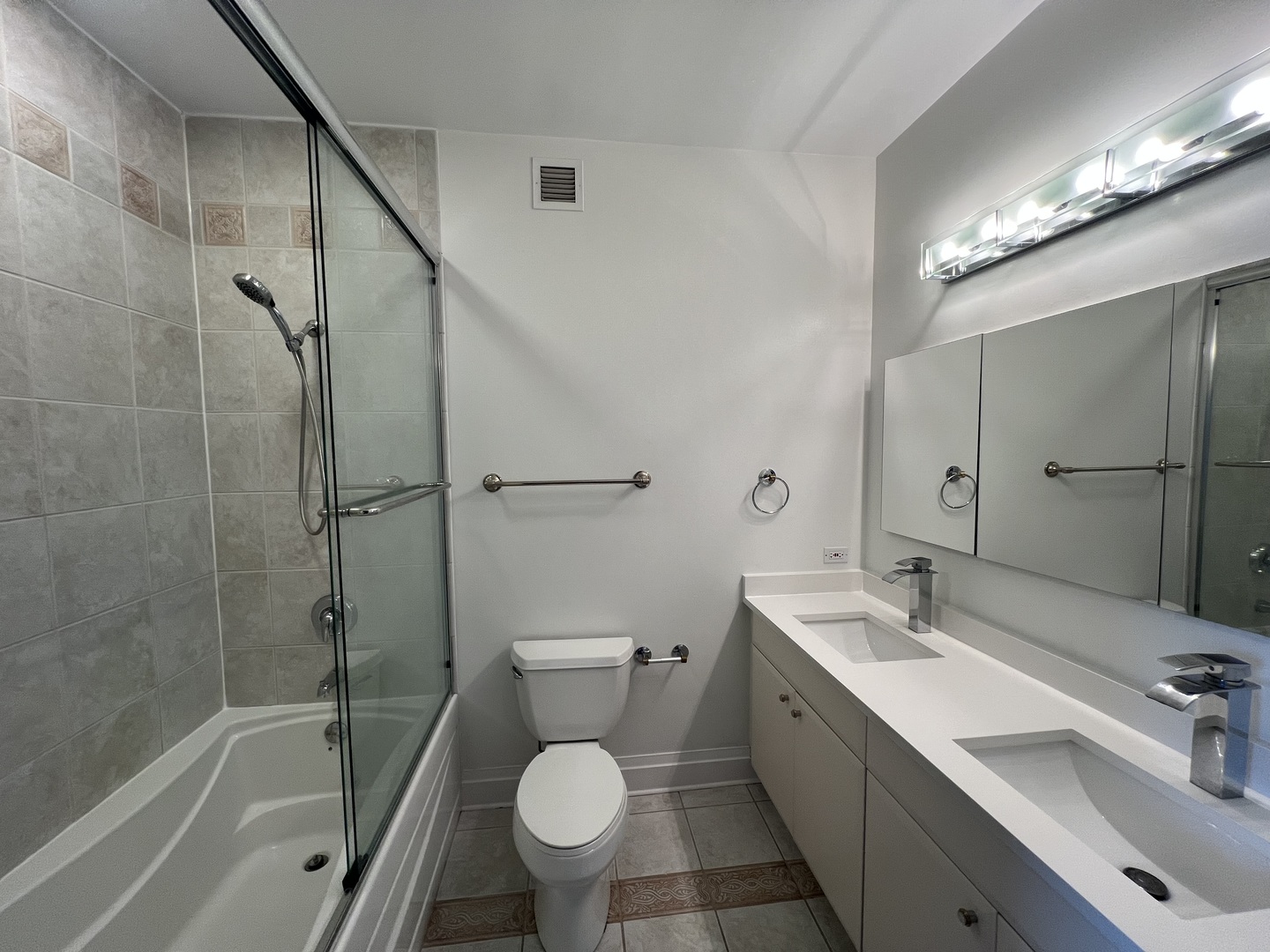 33 W ONTARIO Street Unit: 42EN