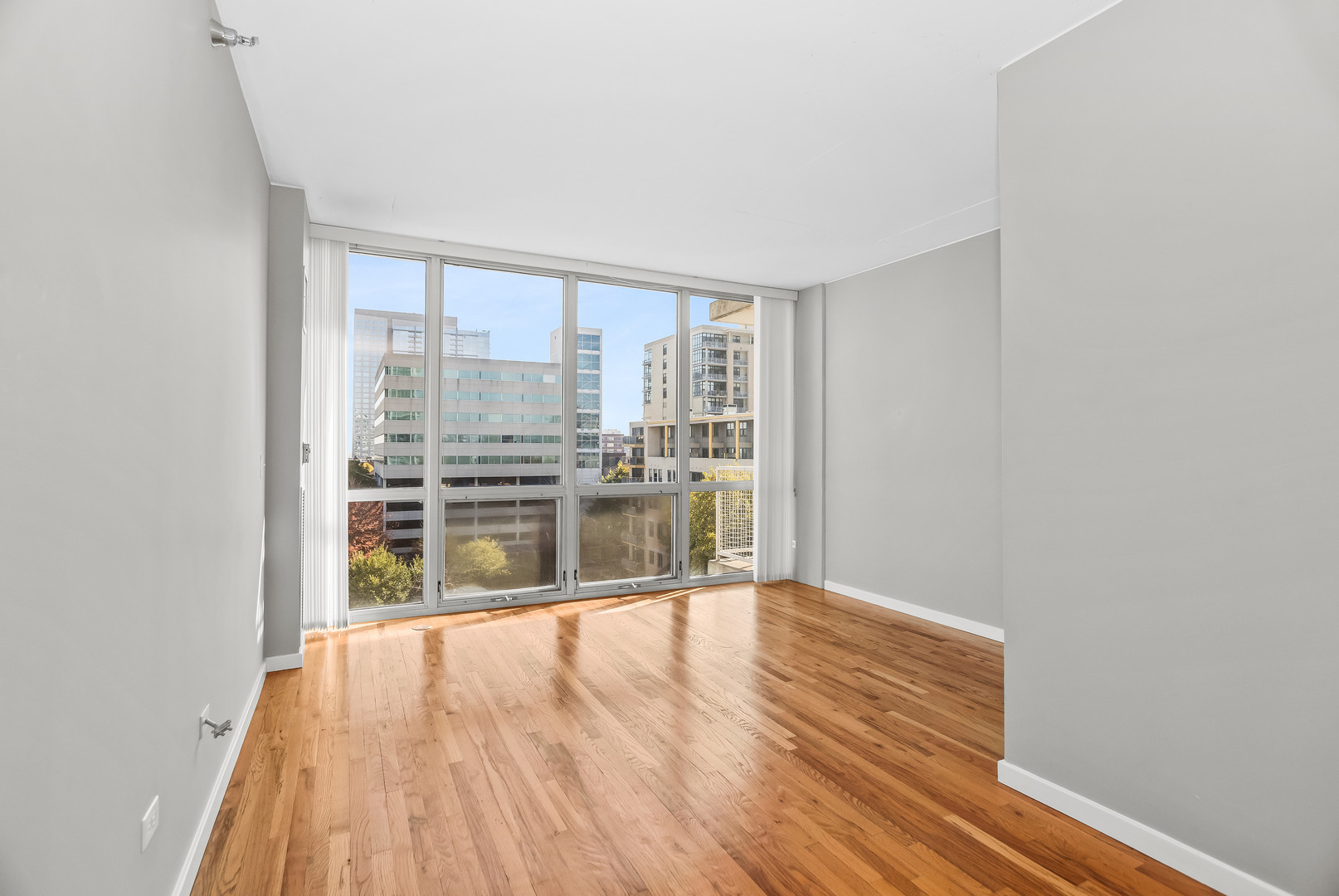 1845 S Michigan Avenue Unit: 808