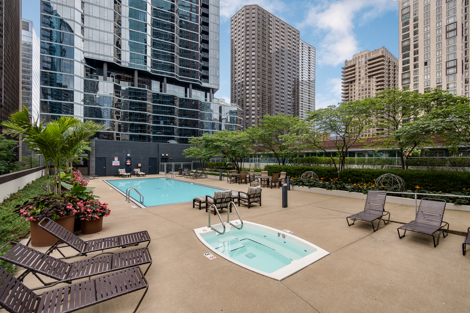 505 N McClurg Court Unit: 4406