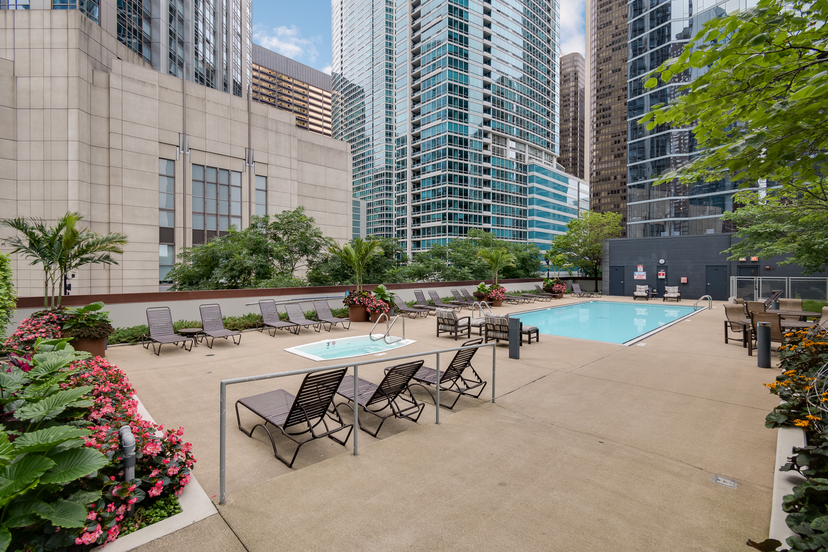 505 N McClurg Court Unit: 4406