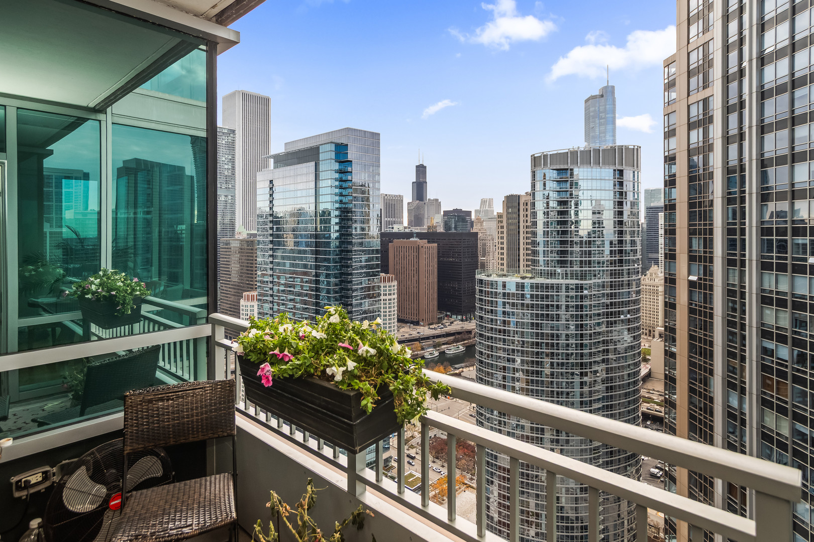 505 N McClurg Court Unit: 4406