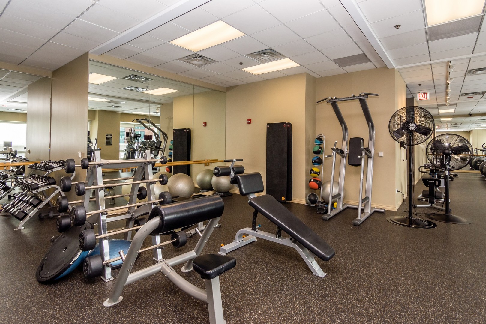 512 N McClurg Court Unit: 2501