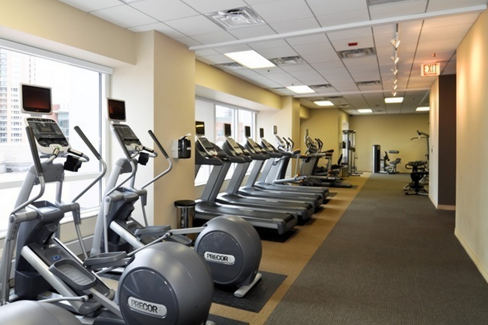 512 N McClurg Court Unit: 2501