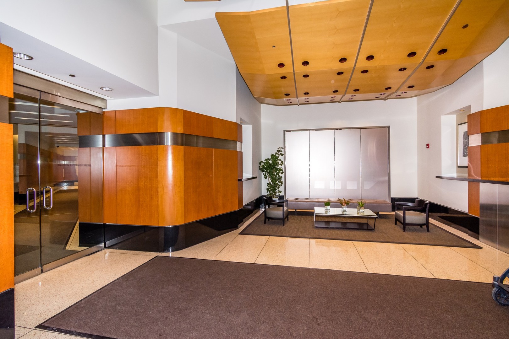 512 N McClurg Court Unit: 2501