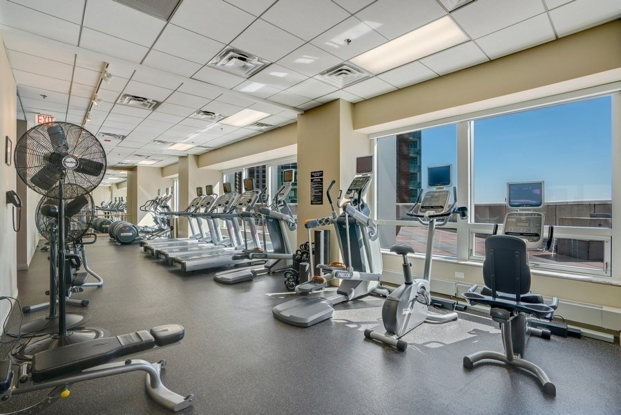 512 N McClurg Court Unit 2501