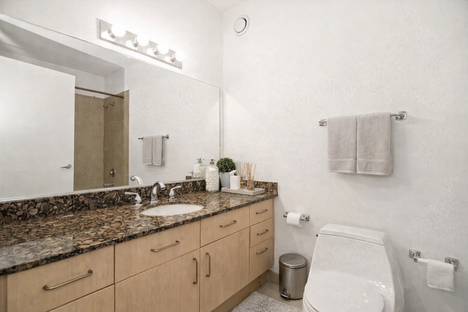 512 N McClurg Court Unit 2501