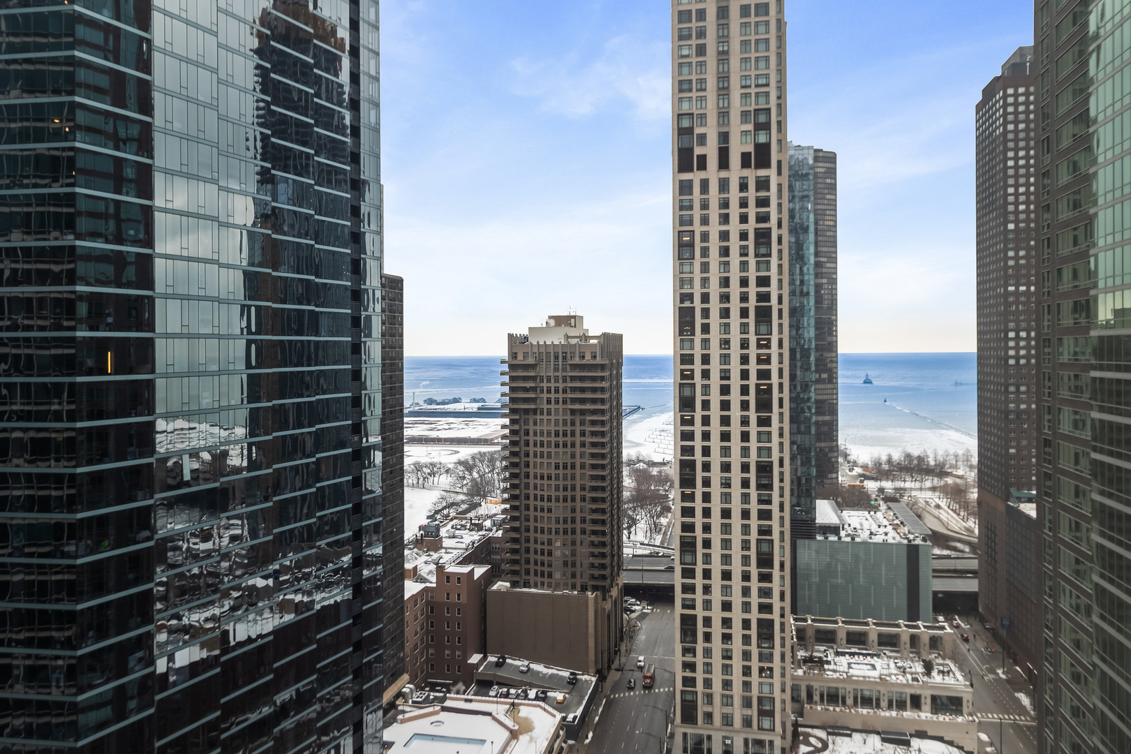 512 N McClurg Court Unit 2501