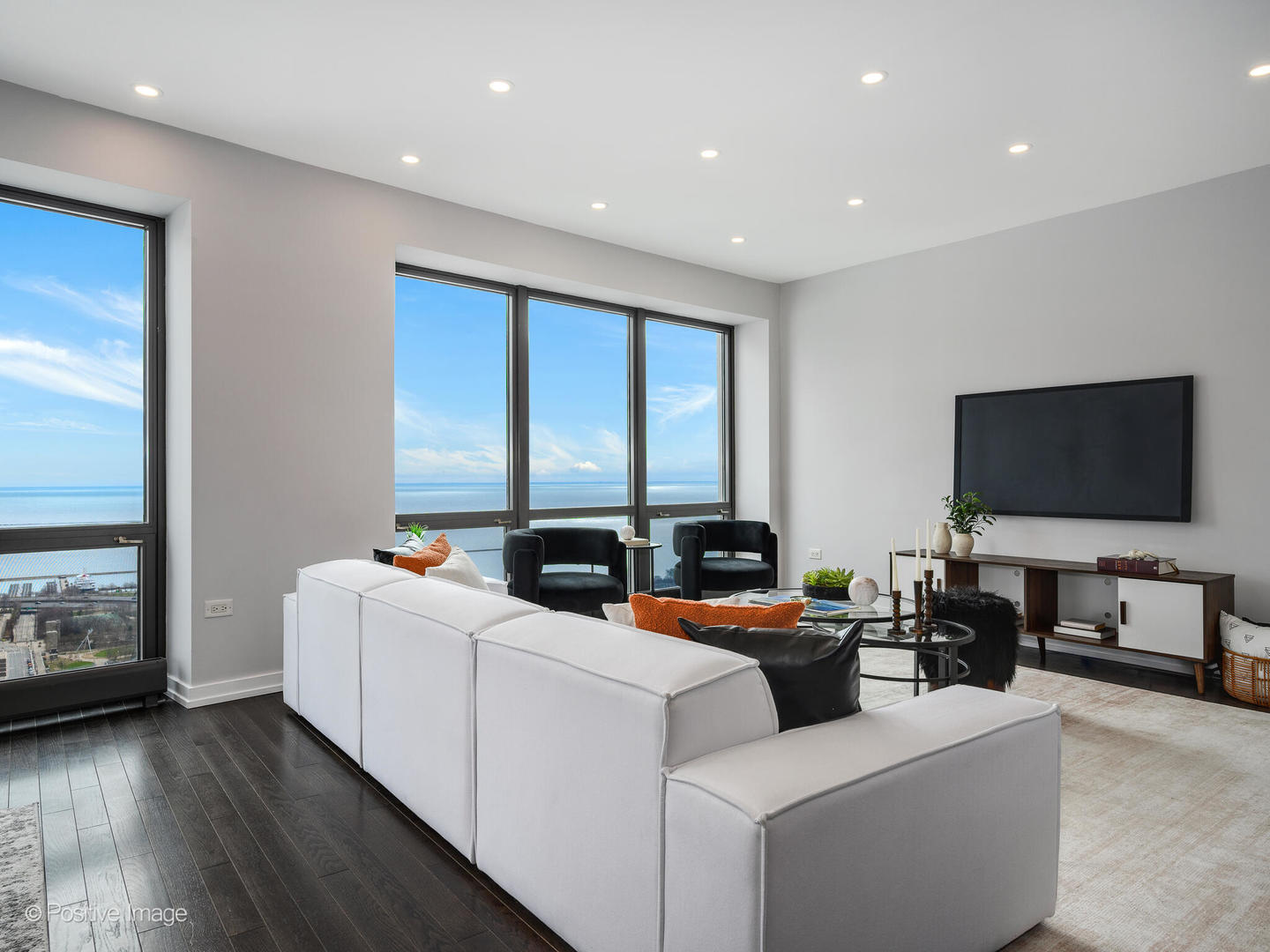 130 N Garland Court Unit: 3803