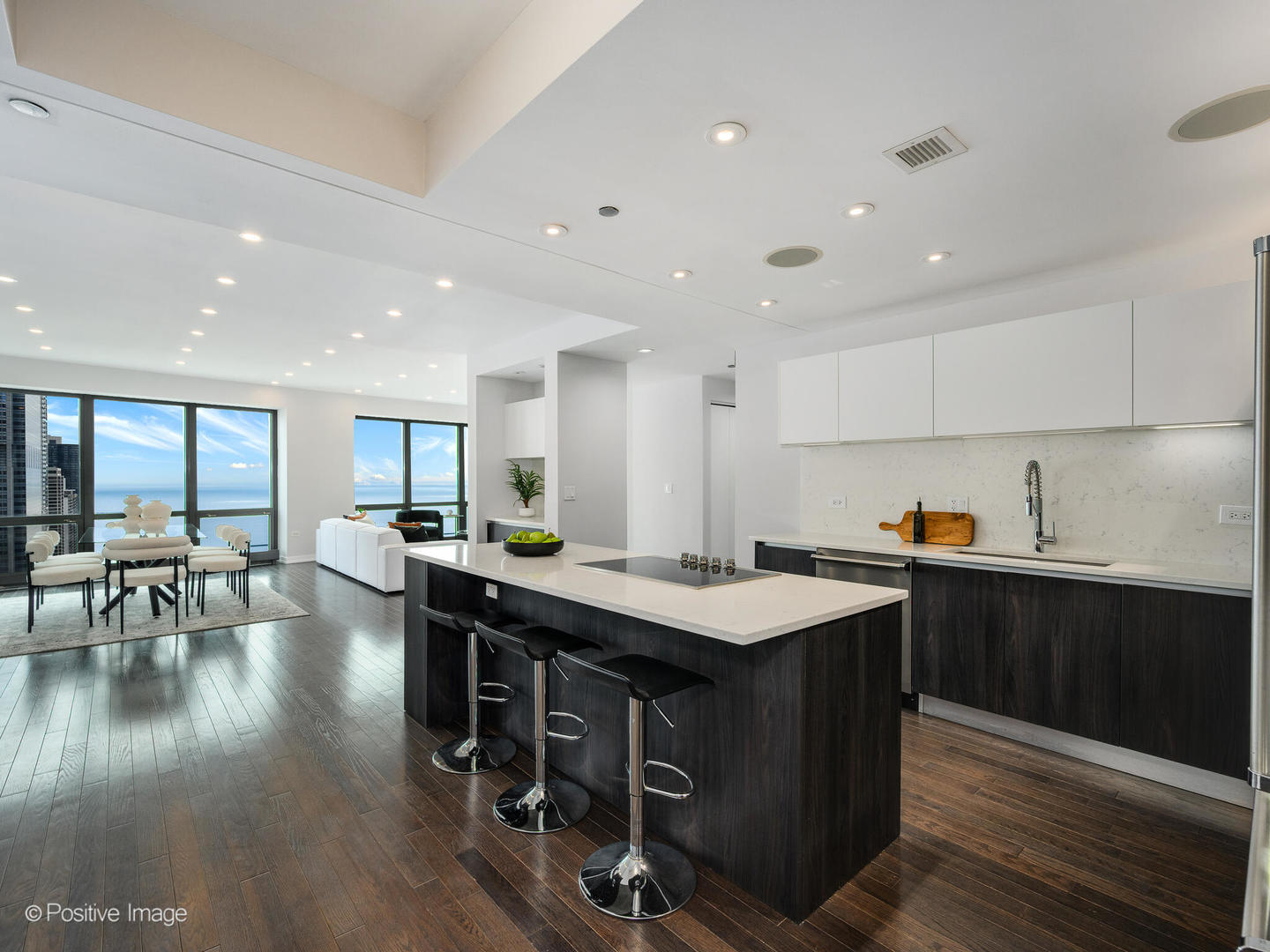 130 N Garland Court Unit: 3803