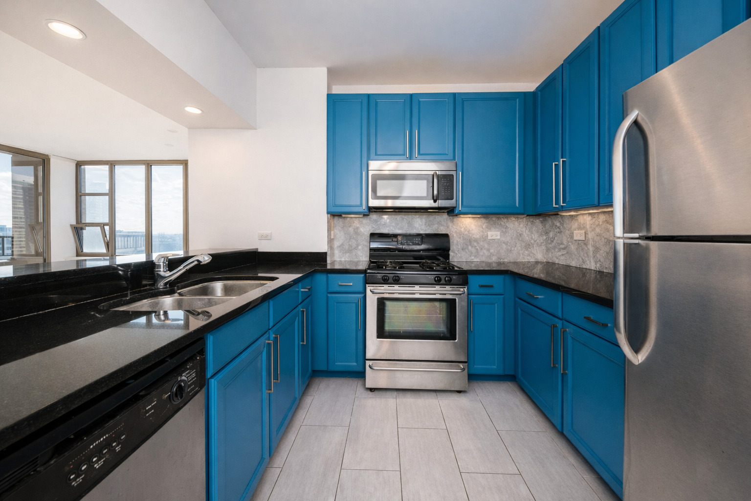 200 N Jefferson Street Unit: 1901