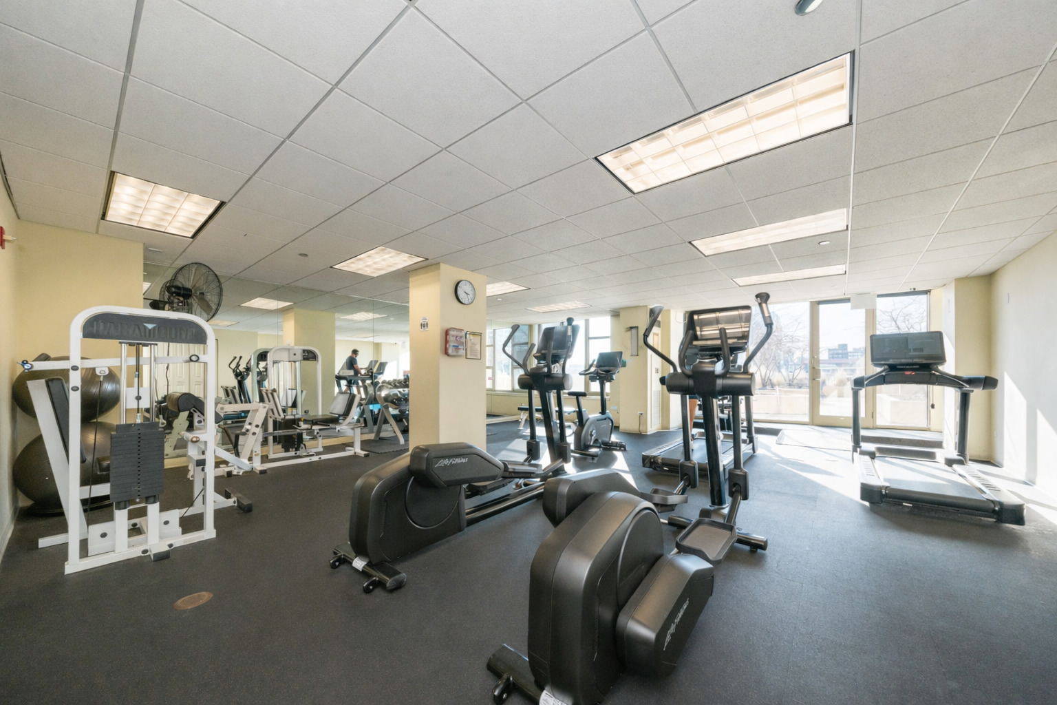 200 N Jefferson Street Unit: 1901