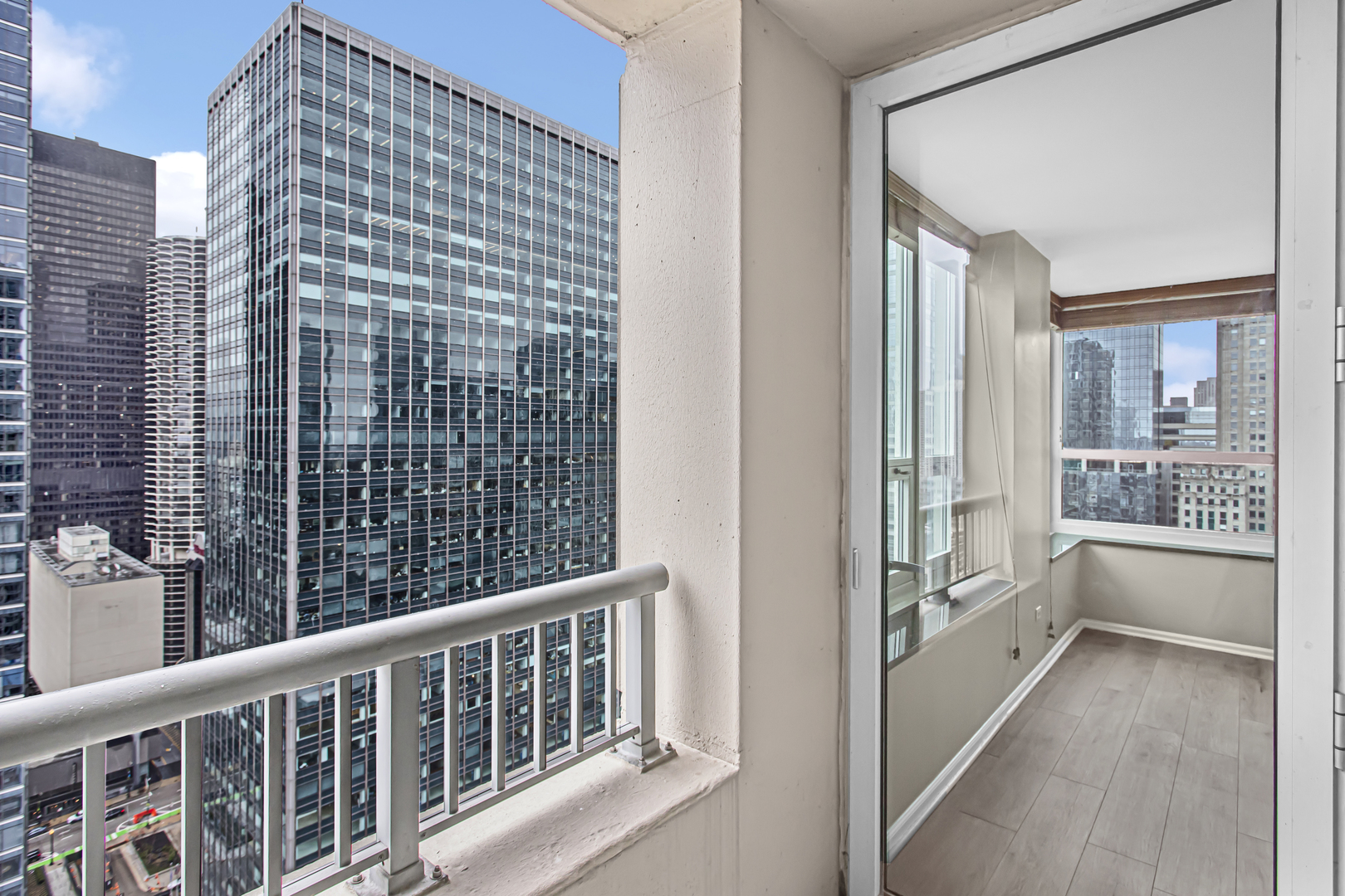 345 N LASALLE Drive Unit: 4003