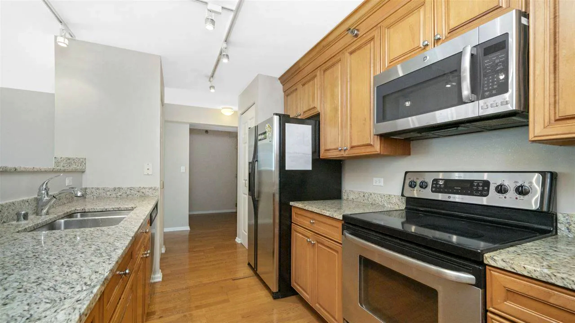 345 N LASALLE Drive Unit: 4003
