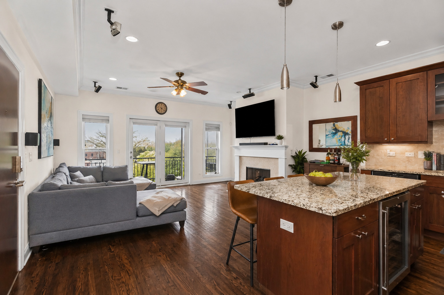 409 W North Avenue Unit: 5E