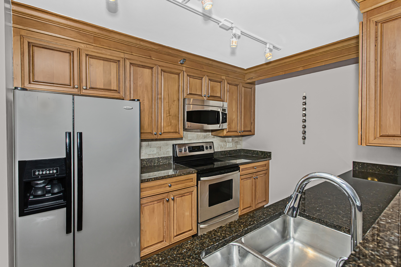 345 N La Salle Drive Unit: 3503