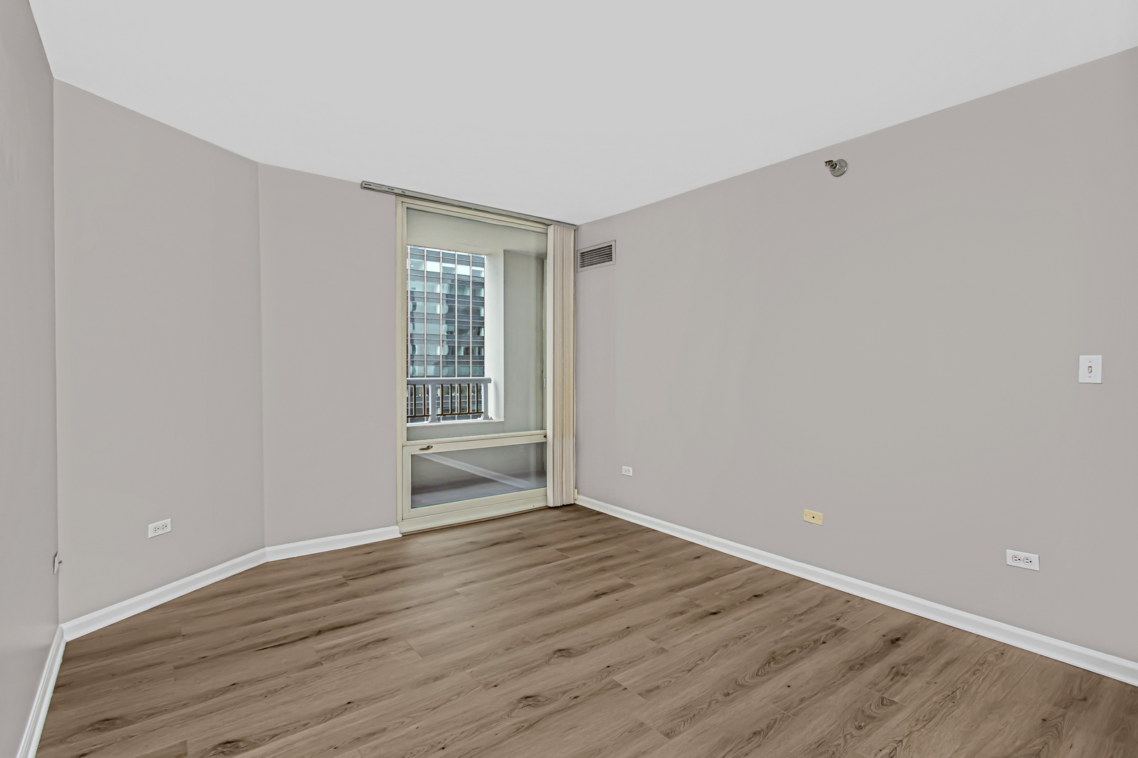 345 N La Salle Drive Unit: 3503