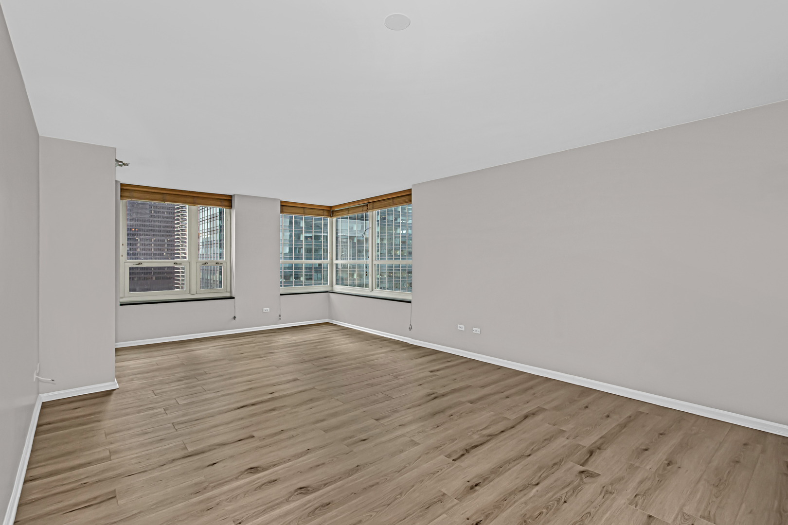 345 N La Salle Drive Unit: 3503