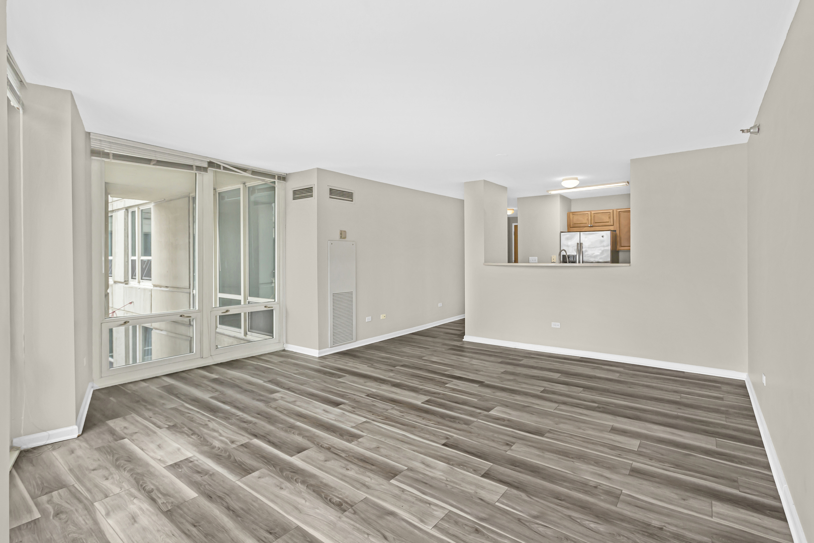 345 N La Salle Drive Unit: 1202