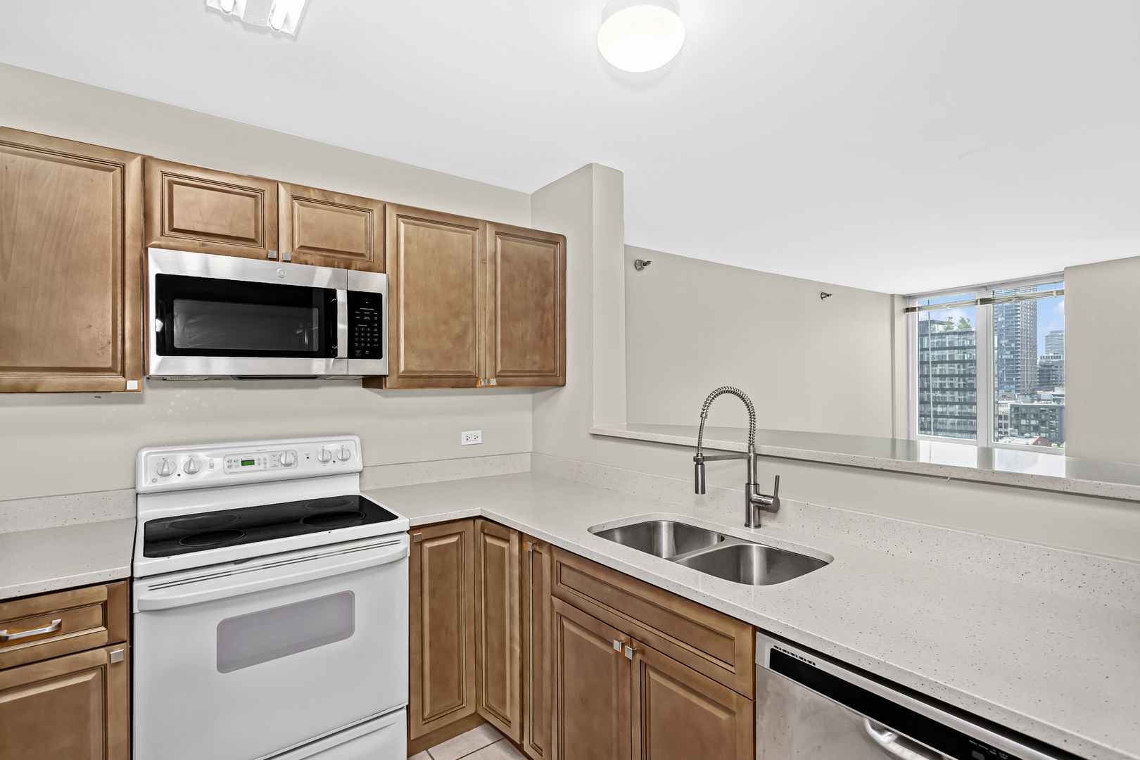 345 N La Salle Drive Unit: 1202