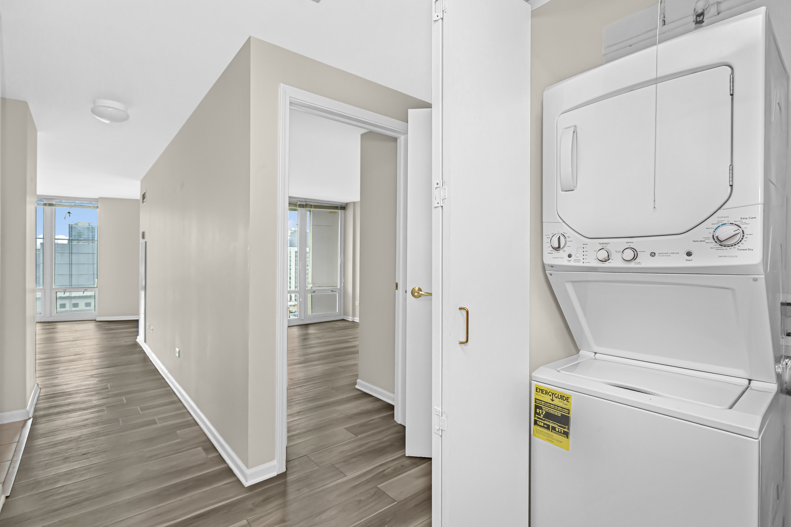 345 N La Salle Drive Unit: 1202