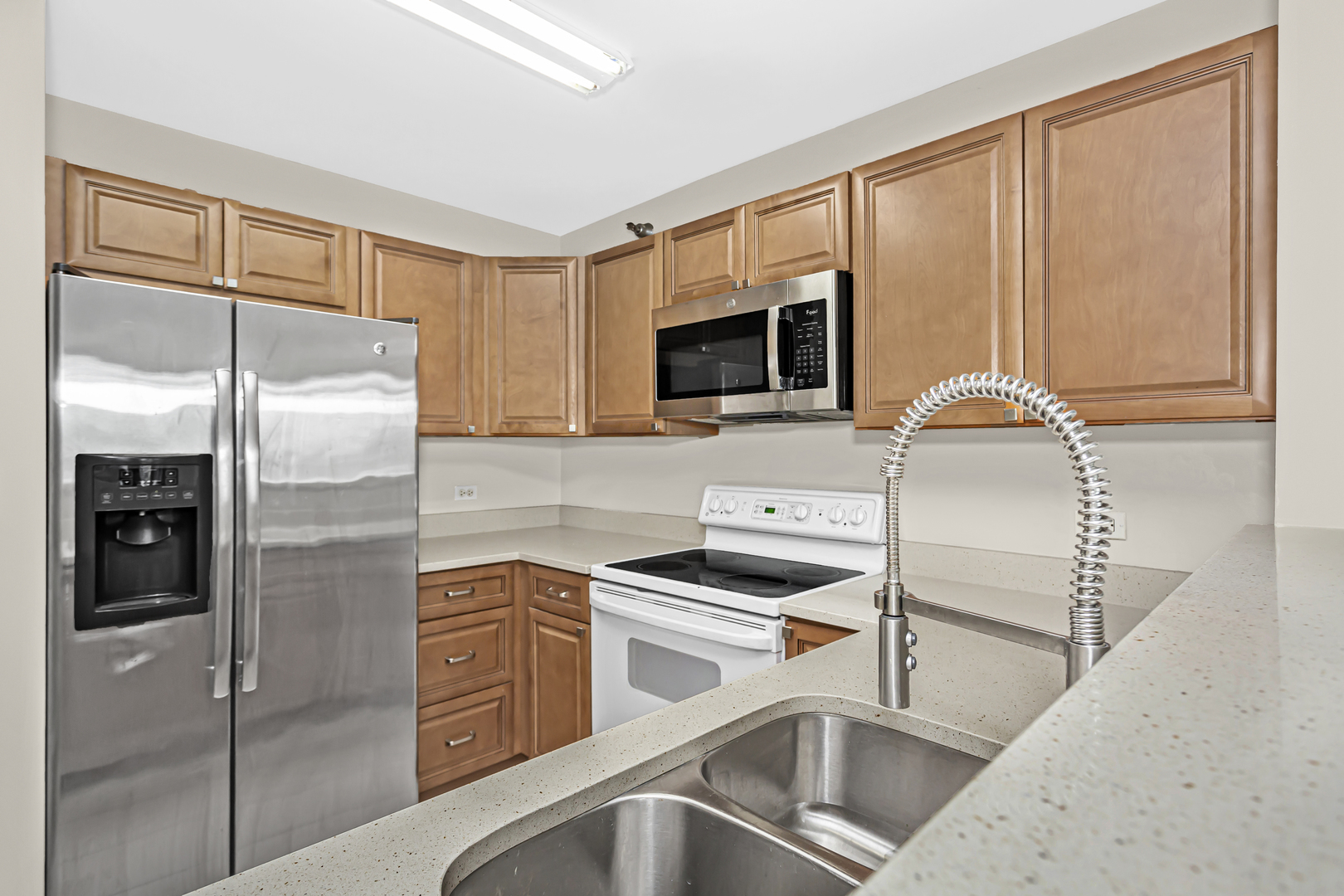 345 N La Salle Drive Unit: 1202