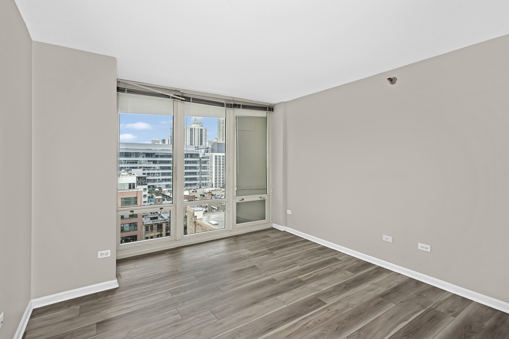 345 N La Salle Drive Unit: 1202