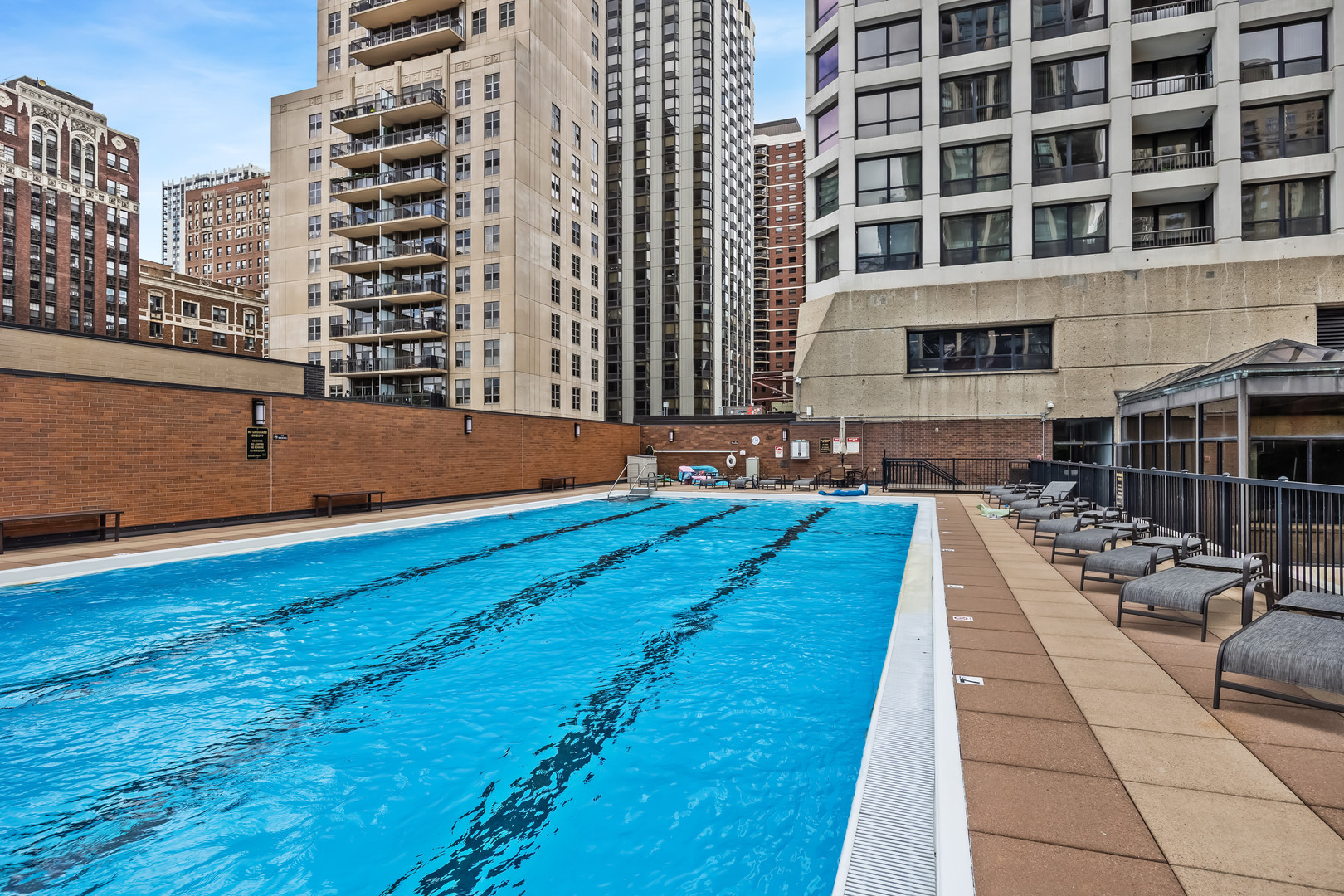 1030 N STATE Street Unit: 40F