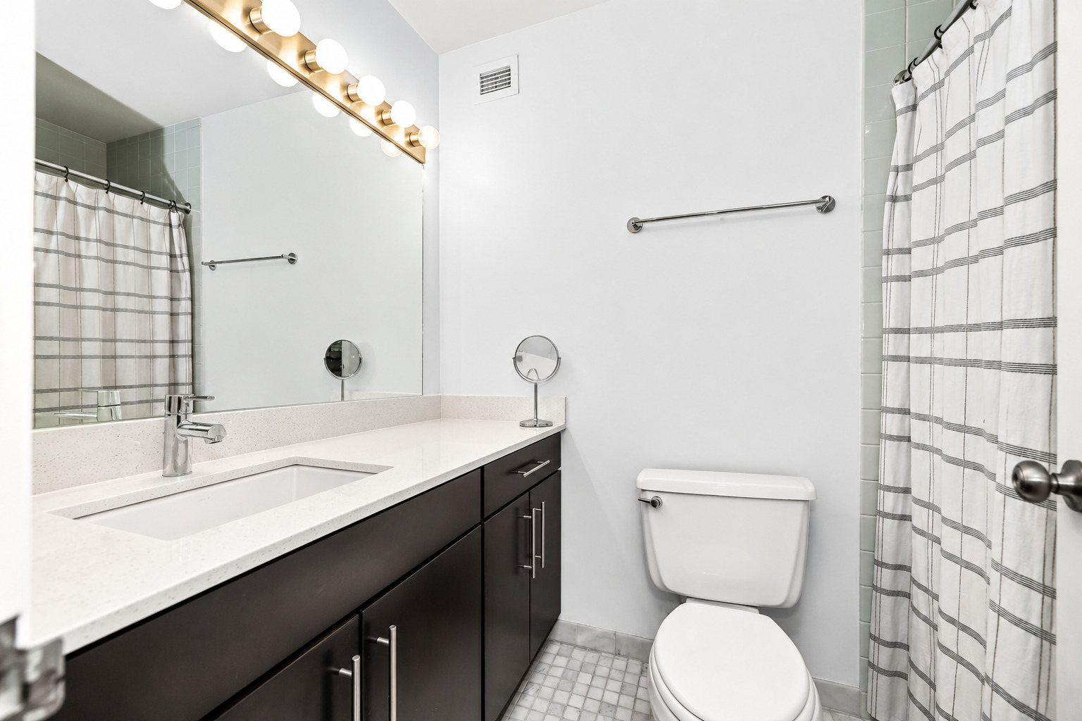 1030 N STATE Street Unit: 40F