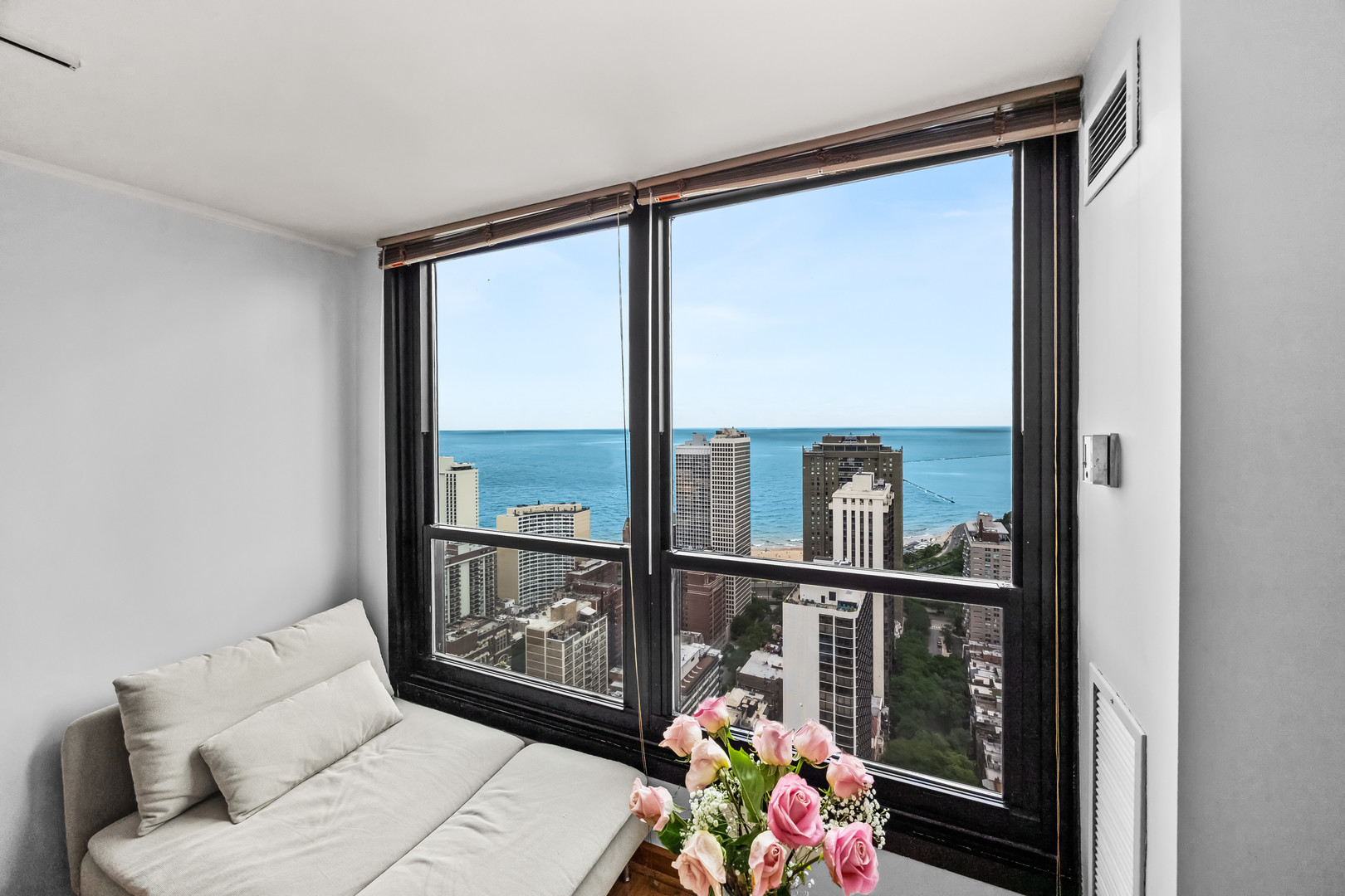 1030 N STATE Street Unit: 40F