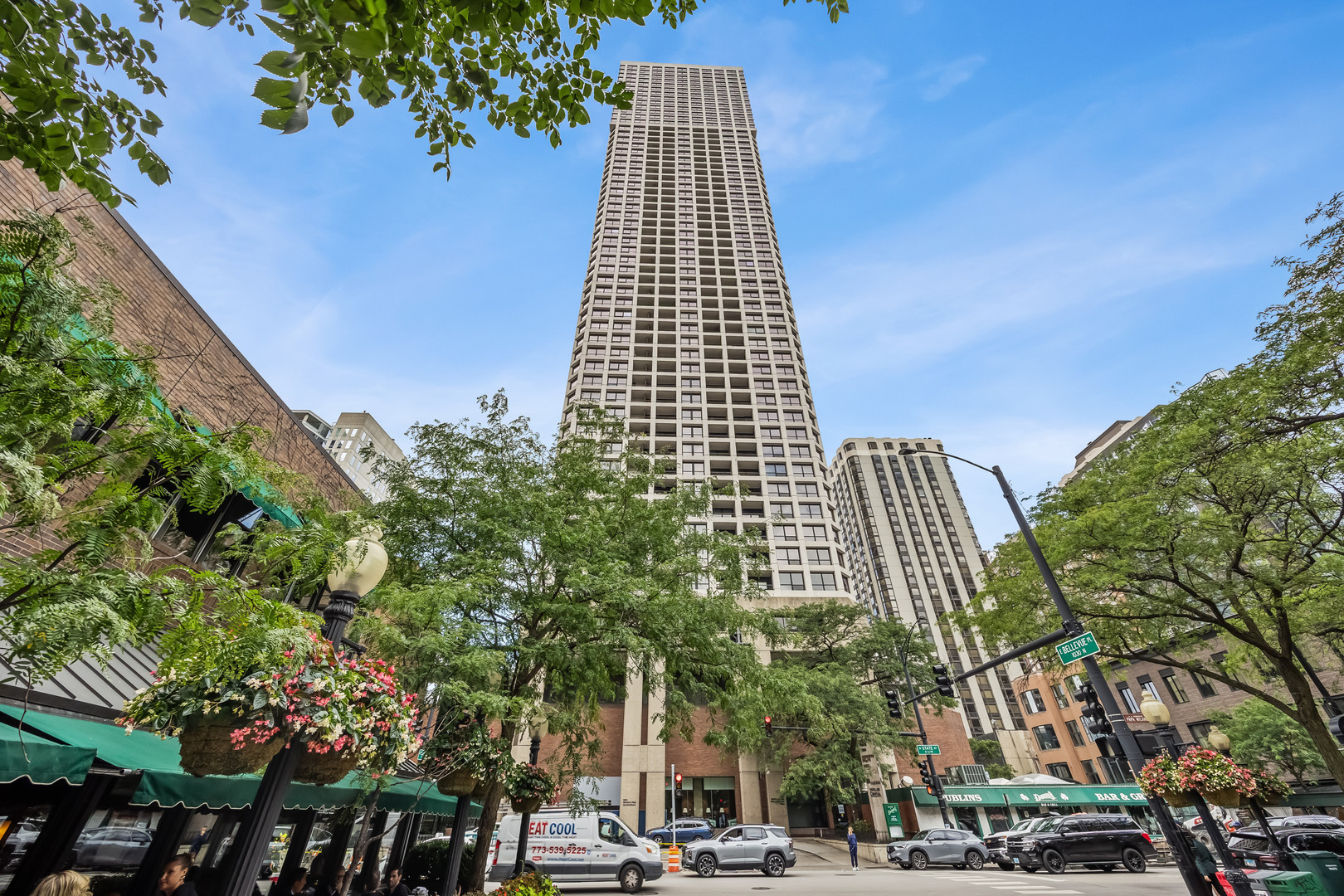 1030 N STATE Street Unit: 40F