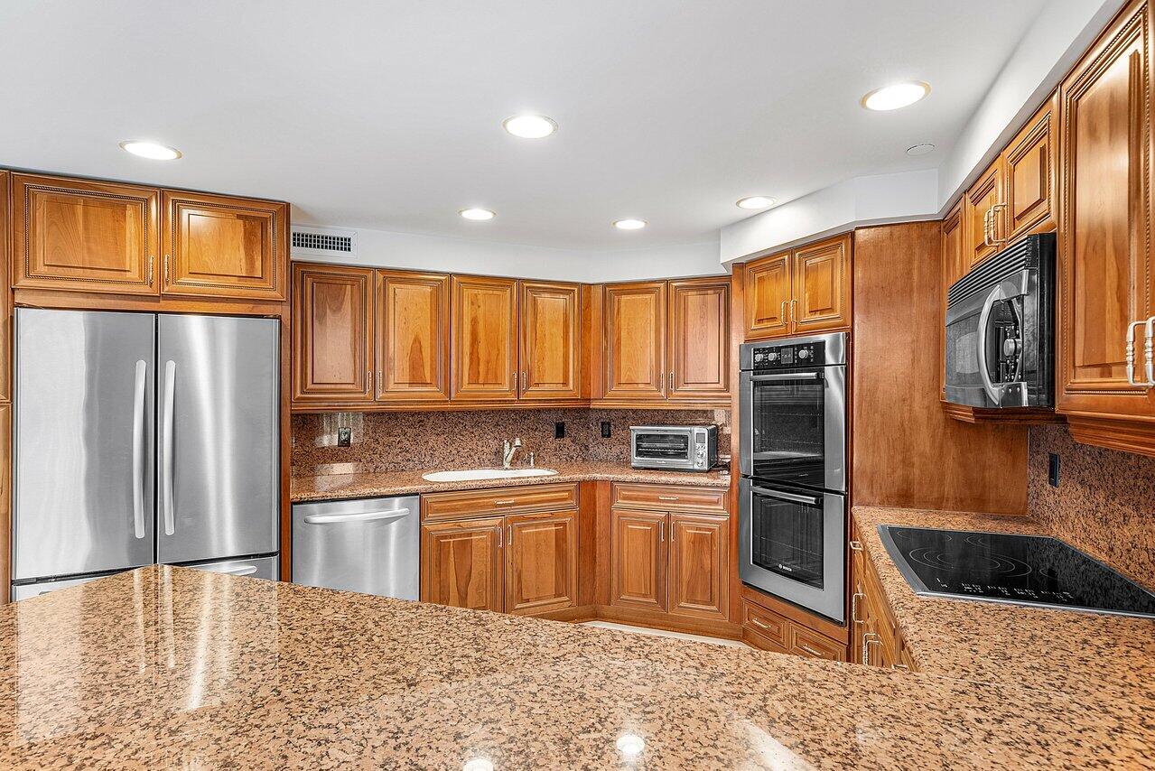 20320 Fairway Oaks Drive 331