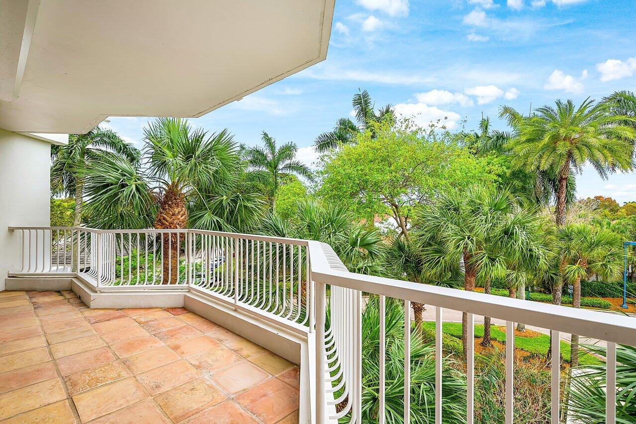 20320 Fairway Oaks Drive 331