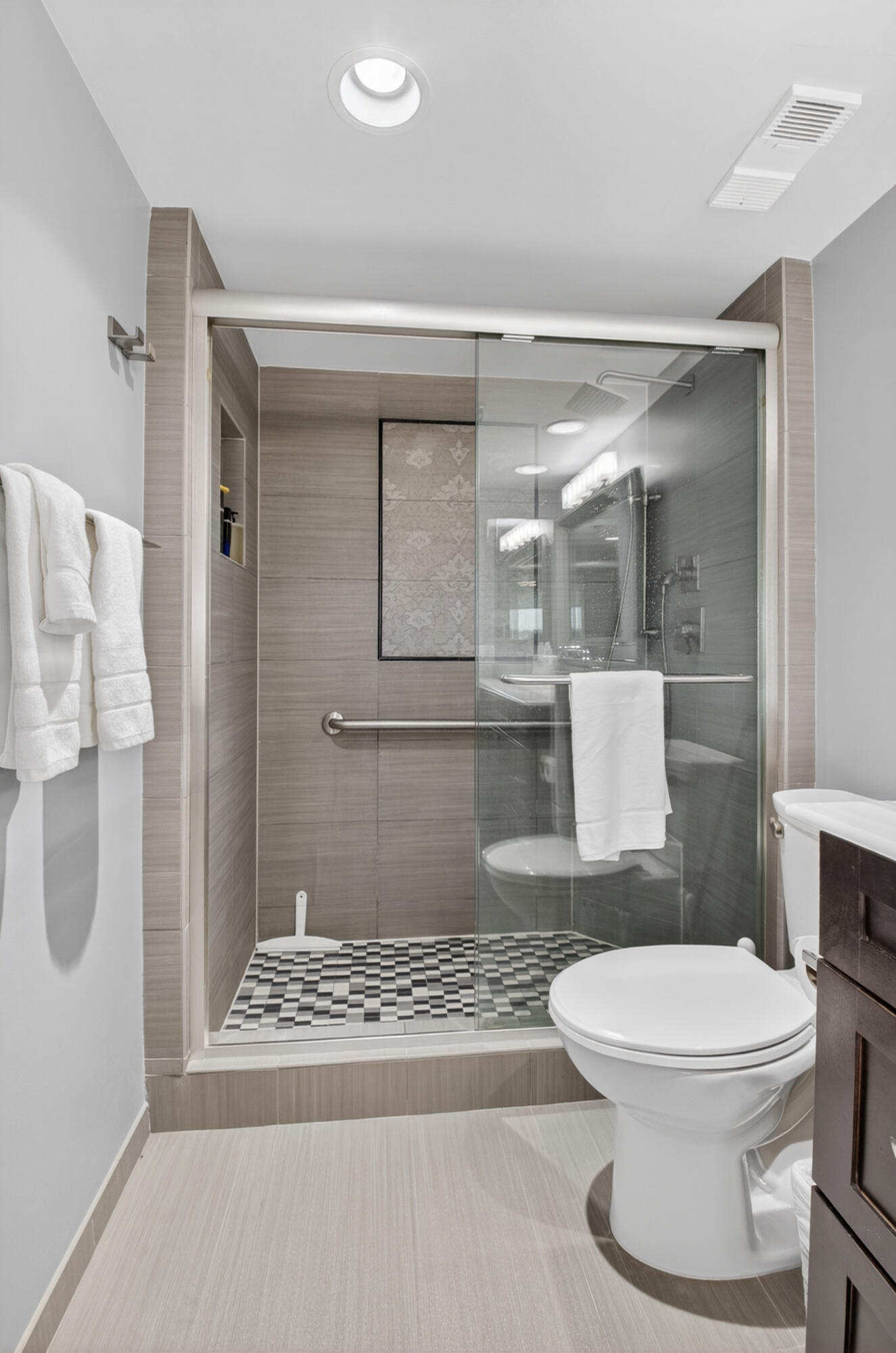 7802 Lakeside Boulevard 725
