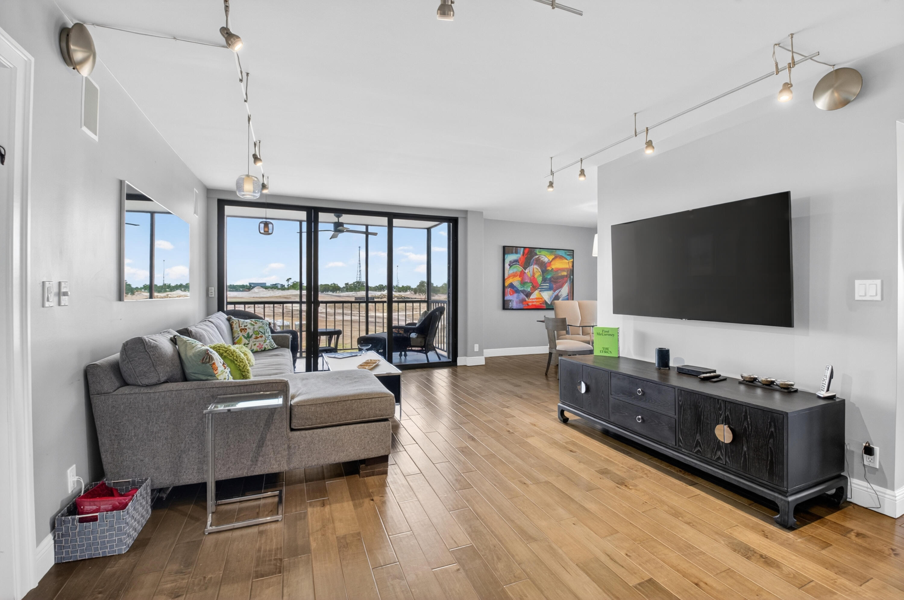 7802 Lakeside Boulevard 725